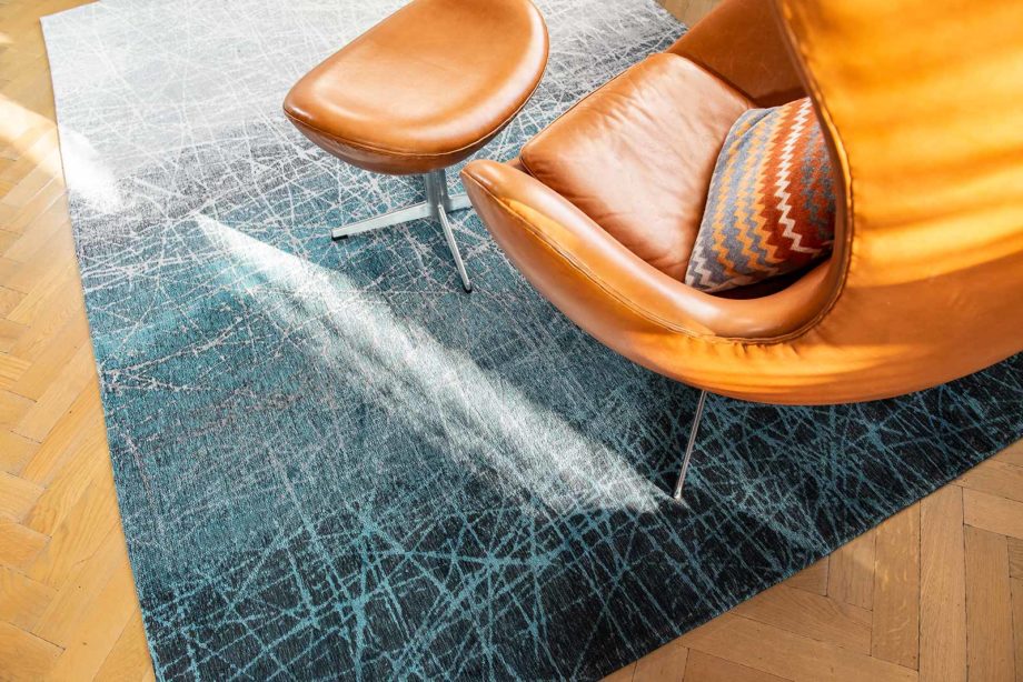 Louis De Poortere rug LX 8877 Mad Men Fahrenheit Polar Vortex interior