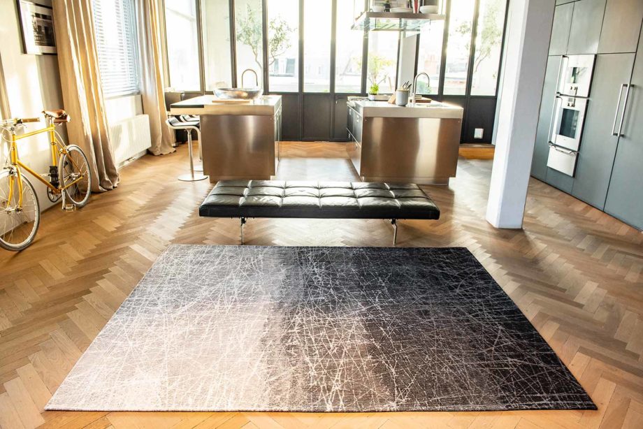 Louis De Poortere rug LX 8881 Mad Men Fahrenheit Wind Chill Grey interior 3