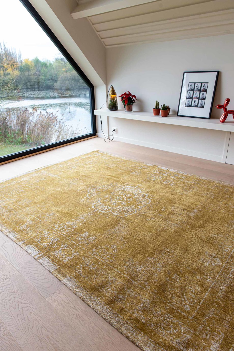 Louis De Poortere rug LX 9145 Fading World Spring Moss interior 4