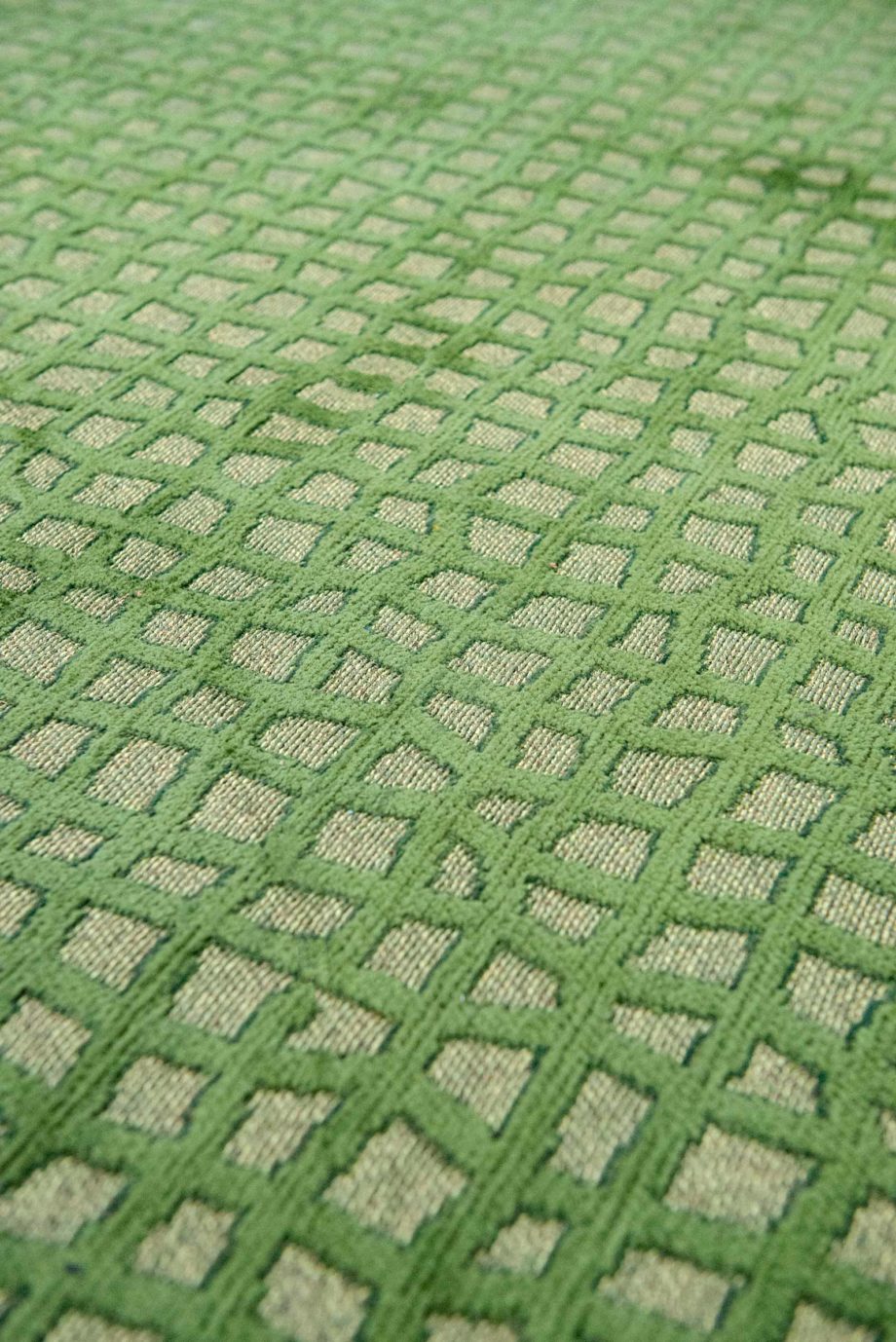 Louis De Poortere rug LX 9249 Structures Trammel Alta Green zoom 3