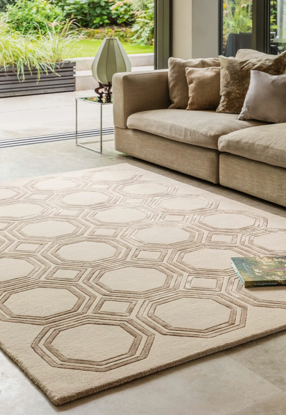 Asiatic Nexus octagon beige