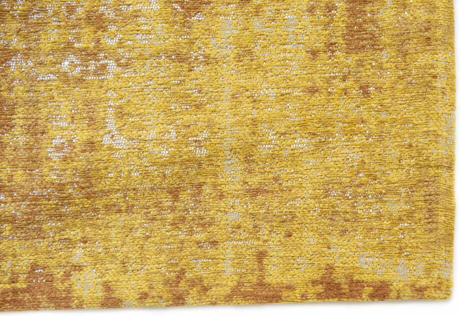 Louis De Poortere rug Fading World Kirman 9377 Sunwax corner