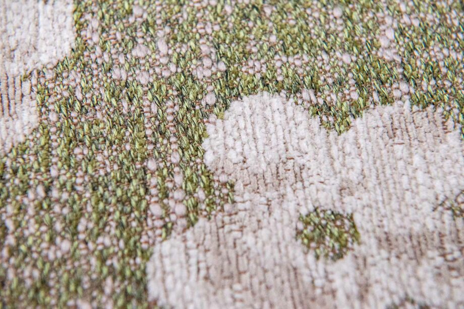 Louis De Poortere rug Sakura 9372 Wet Garden zoom 1