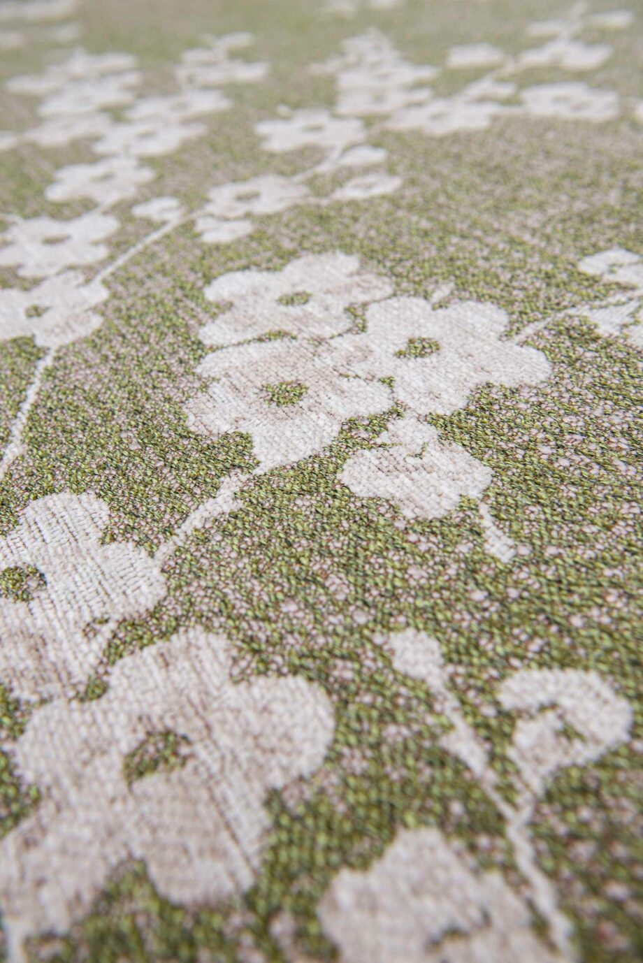 Louis De Poortere rug Sakura 9372 Wet Garden zoom 3