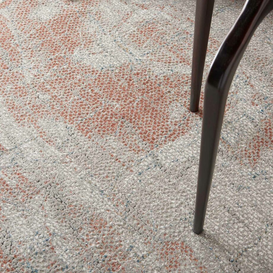 Nourison rug Rustic Textures RUS15 LGYRS LIGHT GREY RUST 5X7 099446799395 interior 2