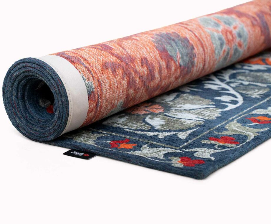 Louis De Poortere rug Antiquarian Suzani 9730 Nordic roll