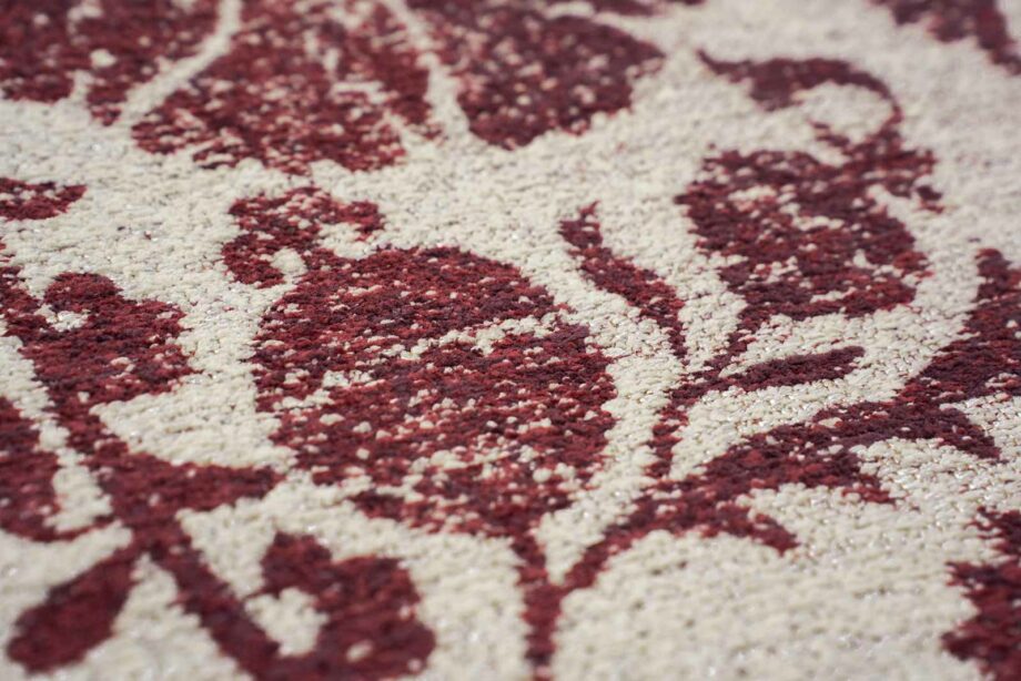 Louis De Poortere rug Antiquarian Suzani 9734 Zephyr zoom 2