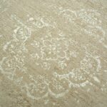 Louis De Poortere rug Fading World Medallion 9672 Milk Curry zoom 1