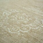 Louis De Poortere rug Fading World Medallion 9672 Milk Curry zoom 22