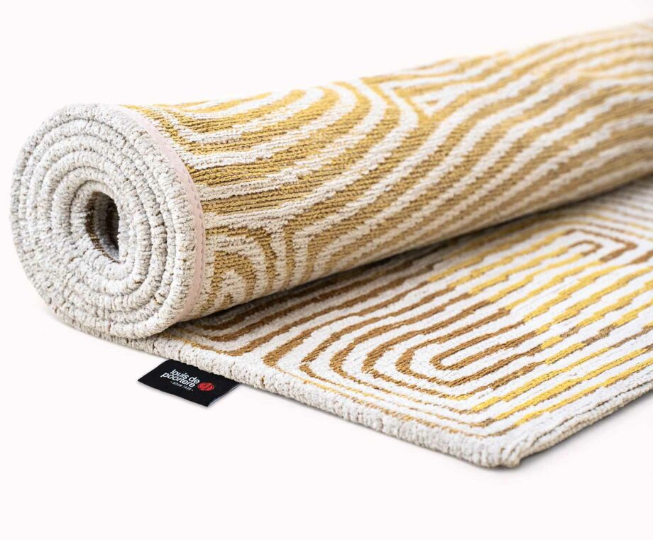 Louis De Poortere rug Meditation Coral 9799 Yellowhippy roll