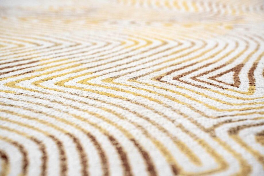 Louis De Poortere rug Meditation Coral 9799 Yellowhippy zoom 2