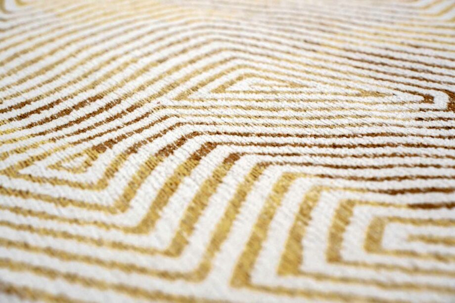 Louis De Poortere rug Meditation Coral 9799 Yellowhippy zoom 4